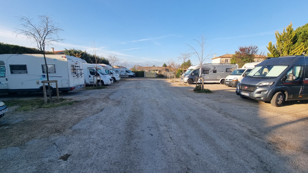 Aire Service Camping Car Montpeyroux