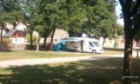 Camping Municipal Saint-Saturnin-de-Lenn, França